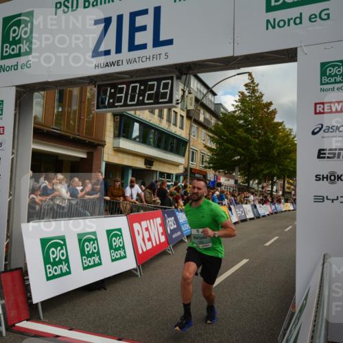 20.09.2026 - PSD Bank Halbmarathon LAZAROV Photography http://msf.ph/oto/10549417 20.09.2026 11:30:29 Ziel 1246, 2240, 2369, 2771, 3119 meine-sportfotos.de