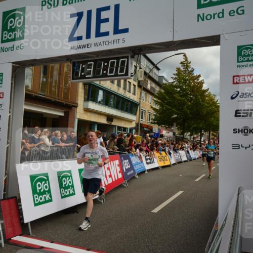 20.09.2026 - PSD Bank Halbmarathon LAZAROV Photography http://msf.ph/oto/10549435 20.09.2026 11:30:59 Ziel 1135, 1639, 1724, 3009, 3448, 4113, 4232, 4504, 4505 meine-sportfotos.de