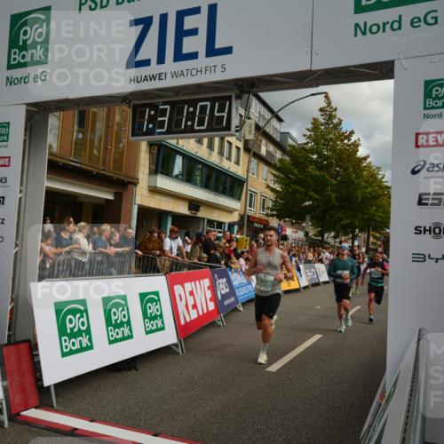20.09.2026 - PSD Bank Halbmarathon LAZAROV Photography http://msf.ph/oto/10549447 20.09.2026 11:31:03 Ziel 1135, 1639, 1724, 3009, 3448, 4113, 4232, 4504 meine-sportfotos.de