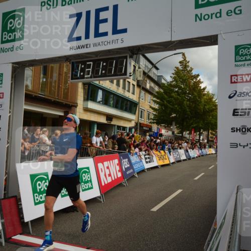 20.09.2026 - PSD Bank Halbmarathon LAZAROV Photography http://msf.ph/oto/10549463 20.09.2026 11:31:11 Ziel 1135, 1639, 2485, 3360, 3448, 4232 meine-sportfotos.de