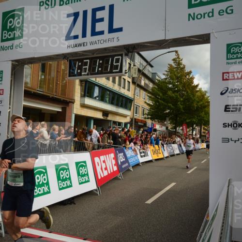 20.09.2026 - PSD Bank Halbmarathon LAZAROV Photography http://msf.ph/oto/10549467 20.09.2026 11:31:19 Ziel 2485, 3198, 3360, 4527, 4664 meine-sportfotos.de
