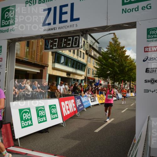 20.09.2026 - PSD Bank Halbmarathon LAZAROV Photography http://msf.ph/oto/10549480 20.09.2026 11:31:29 Ziel 2378, 3198, 3393, 3899, 4177, 4527, 4567, 4664 meine-sportfotos.de