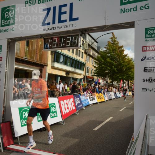 20.09.2026 - PSD Bank Halbmarathon LAZAROV Photography http://msf.ph/oto/10549492 20.09.2026 11:31:33 Ziel 2378, 3198, 3317, 3393, 3899, 4177, 4567, 4664 meine-sportfotos.de