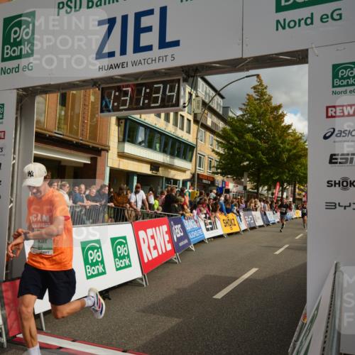 20.09.2026 - PSD Bank Halbmarathon LAZAROV Photography http://msf.ph/oto/10549493 20.09.2026 11:31:33 Ziel 2378, 3198, 3317, 3393, 3899, 4177, 4567, 4664 meine-sportfotos.de