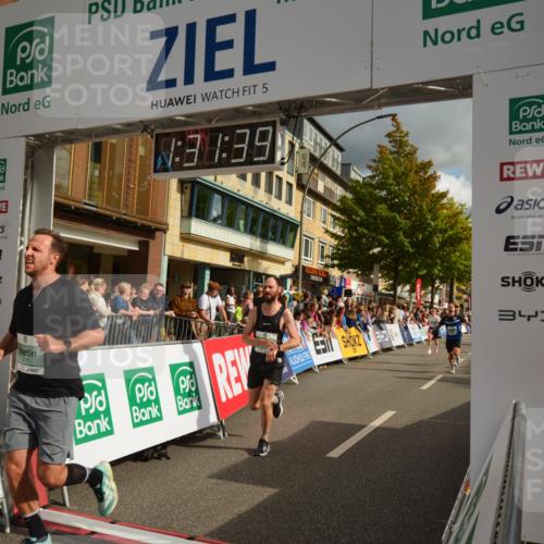 20.09.2026 - PSD Bank Halbmarathon LAZAROV Photography http://msf.ph/oto/10549501 20.09.2026 11:31:38 Ziel 2378, 3230, 3317, 3393, 3721, 3899, 4177, 4567, 4573 meine-sportfotos.de