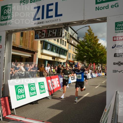 20.09.2026 - PSD Bank Halbmarathon LAZAROV Photography http://msf.ph/oto/10549507 20.09.2026 11:31:40 Ziel 2378, 3230, 3317, 3393, 3721, 4177, 4567, 4573 meine-sportfotos.de