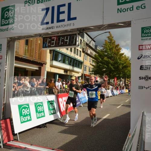 20.09.2026 - PSD Bank Halbmarathon LAZAROV Photography http://msf.ph/oto/10549508 20.09.2026 11:31:40 Ziel 2378, 3230, 3317, 3393, 3721, 4177, 4567, 4573 meine-sportfotos.de
