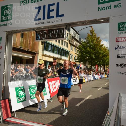 20.09.2026 - PSD Bank Halbmarathon LAZAROV Photography http://msf.ph/oto/10549510 20.09.2026 11:31:40 Ziel 2378, 3230, 3317, 3393, 3721, 4177, 4567, 4573 meine-sportfotos.de