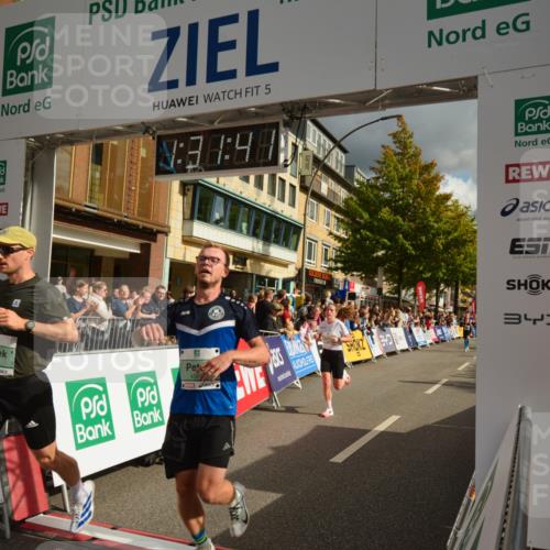 20.09.2026 - PSD Bank Halbmarathon LAZAROV Photography http://msf.ph/oto/10549512 20.09.2026 11:31:41 Ziel 2378, 3230, 3317, 3393, 3721, 4177, 4567, 4573 meine-sportfotos.de