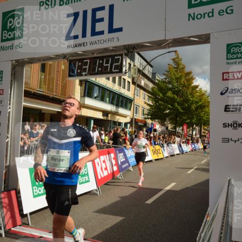 20.09.2026 - PSD Bank Halbmarathon LAZAROV Photography http://msf.ph/oto/10549513 20.09.2026 11:31:41 Ziel 2378, 3230, 3317, 3393, 3721, 4177, 4567, 4573 meine-sportfotos.de