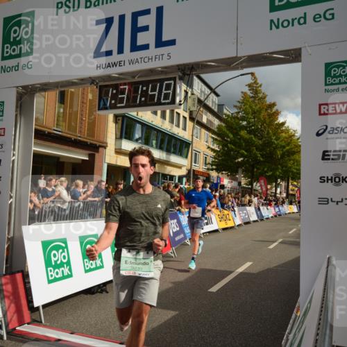 20.09.2026 - PSD Bank Halbmarathon LAZAROV Photography http://msf.ph/oto/10549521 20.09.2026 11:31:48 Ziel 3230, 3317, 3340, 3721, 4573 meine-sportfotos.de