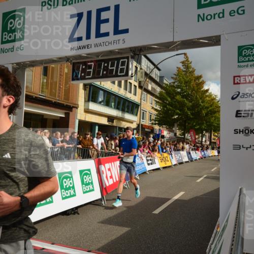 20.09.2026 - PSD Bank Halbmarathon LAZAROV Photography http://msf.ph/oto/10549523 20.09.2026 11:31:48 Ziel 3230, 3317, 3340, 3721, 4573 meine-sportfotos.de