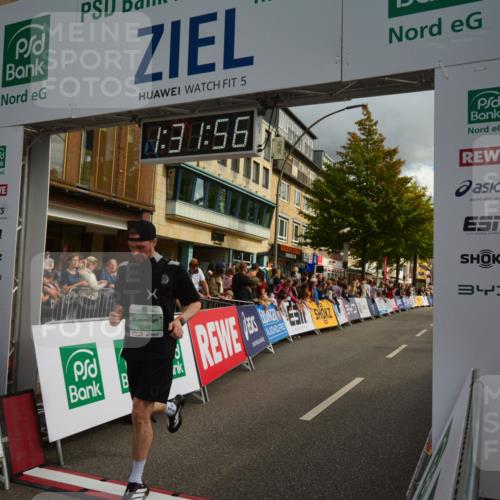 20.09.2026 - PSD Bank Halbmarathon LAZAROV Photography http://msf.ph/oto/10549528 20.09.2026 11:31:56 Ziel 3340, 3876 meine-sportfotos.de