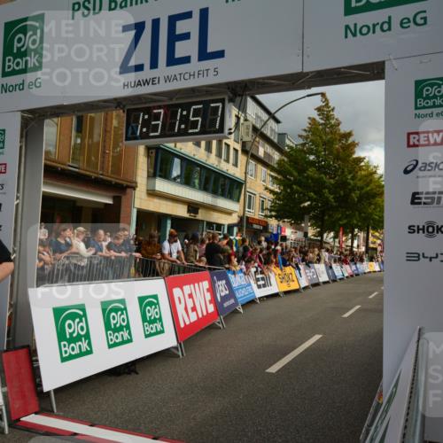 20.09.2026 - PSD Bank Halbmarathon LAZAROV Photography http://msf.ph/oto/10549531 20.09.2026 11:31:56 Ziel 3340, 3876 meine-sportfotos.de