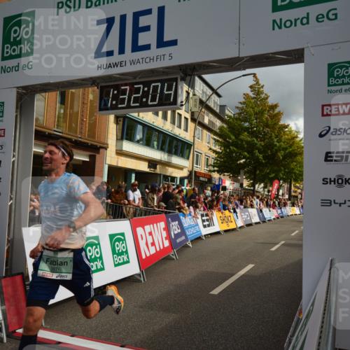 20.09.2026 - PSD Bank Halbmarathon LAZAROV Photography http://msf.ph/oto/10549533 20.09.2026 11:32:03 Ziel 3876 meine-sportfotos.de