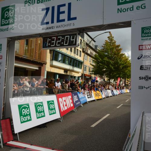 20.09.2026 - PSD Bank Halbmarathon LAZAROV Photography http://msf.ph/oto/10549535 20.09.2026 11:32:03 Ziel 3876 meine-sportfotos.de