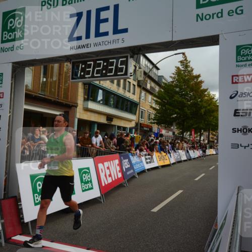 20.09.2026 - PSD Bank Halbmarathon LAZAROV Photography http://msf.ph/oto/10549541 20.09.2026 11:32:34 Ziel 1208, 2086, 2575, 2712, 4441 meine-sportfotos.de