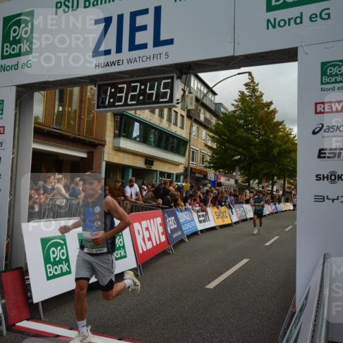 20.09.2026 - PSD Bank Halbmarathon LAZAROV Photography http://msf.ph/oto/10549554 20.09.2026 11:32:45 Ziel 1208, 1310, 2086, 2498, 2575, 2625, 3423, 3508 meine-sportfotos.de