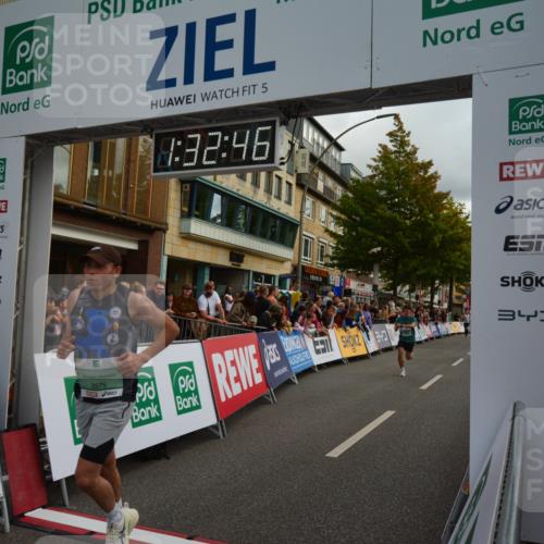 20.09.2026 - PSD Bank Halbmarathon LAZAROV Photography http://msf.ph/oto/10549555 20.09.2026 11:32:45 Ziel 1208, 1310, 2086, 2498, 2575, 2625, 3423, 3508 meine-sportfotos.de