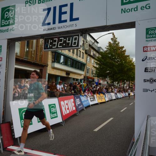20.09.2026 - PSD Bank Halbmarathon LAZAROV Photography http://msf.ph/oto/10549557 20.09.2026 11:32:48 Ziel 1208, 1310, 1922, 2086, 2498, 2575, 2625, 3423, 3508 meine-sportfotos.de