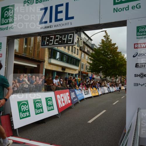 20.09.2026 - PSD Bank Halbmarathon LAZAROV Photography http://msf.ph/oto/10549559 20.09.2026 11:32:48 Ziel 1208, 1310, 1922, 2086, 2498, 2575, 2625, 3423, 3508 meine-sportfotos.de
