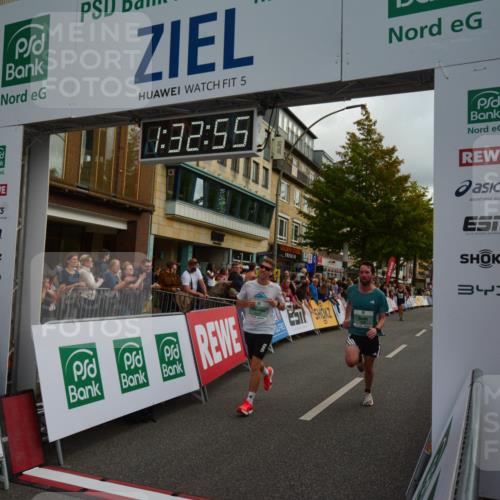 20.09.2026 - PSD Bank Halbmarathon LAZAROV Photography http://msf.ph/oto/10549565 20.09.2026 11:32:54 Ziel 1310, 1721, 1922, 2498, 2625, 3423, 3508 meine-sportfotos.de