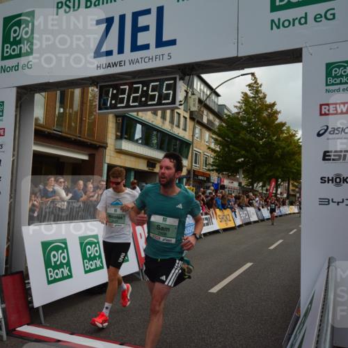 20.09.2026 - PSD Bank Halbmarathon LAZAROV Photography http://msf.ph/oto/10549567 20.09.2026 11:32:55 Ziel 1310, 1721, 1922, 2498, 3423, 3508 meine-sportfotos.de