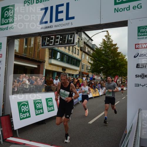 20.09.2026 - PSD Bank Halbmarathon LAZAROV Photography http://msf.ph/oto/10549591 20.09.2026 11:33:13 Ziel 1690, 1849, 2115, 3048, 3774, 3994, 4116, 4134, 4145, 4614 meine-sportfotos.de