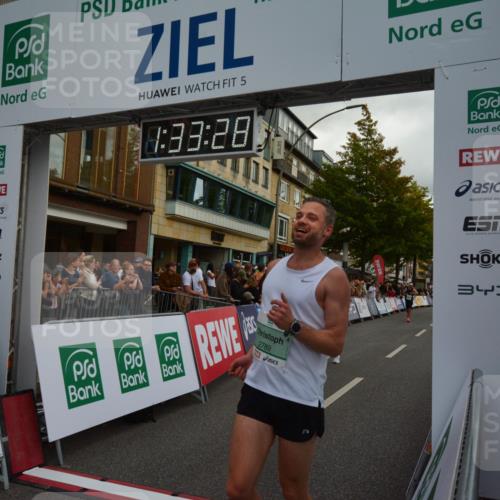 20.09.2026 - PSD Bank Halbmarathon LAZAROV Photography http://msf.ph/oto/10549618 20.09.2026 11:33:28 Ziel 1737, 2115, 2789, 3048, 4352, 4751 meine-sportfotos.de