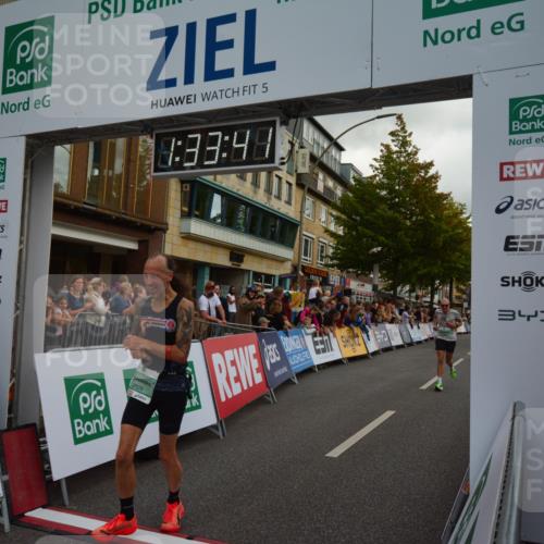 20.09.2026 - PSD Bank Halbmarathon LAZAROV Photography http://msf.ph/oto/10549629 20.09.2026 11:33:41 Ziel 2201, 2482, 2529, 4395, 4751 meine-sportfotos.de