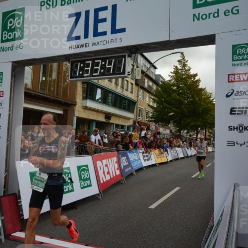20.09.2026 - PSD Bank Halbmarathon LAZAROV Photography http://msf.ph/oto/10549630 20.09.2026 11:33:41 Ziel 2201, 2482, 2529, 4395, 4751 meine-sportfotos.de