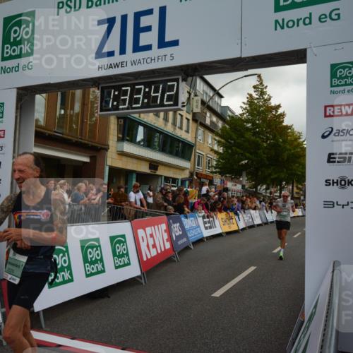 20.09.2026 - PSD Bank Halbmarathon LAZAROV Photography http://msf.ph/oto/10549631 20.09.2026 11:33:41 Ziel 2201, 2482, 2529, 4395, 4751 meine-sportfotos.de