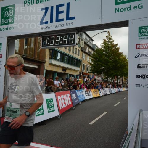 20.09.2026 - PSD Bank Halbmarathon LAZAROV Photography http://msf.ph/oto/10549639 20.09.2026 11:33:44 Ziel 2201, 2482, 2529, 4395 meine-sportfotos.de