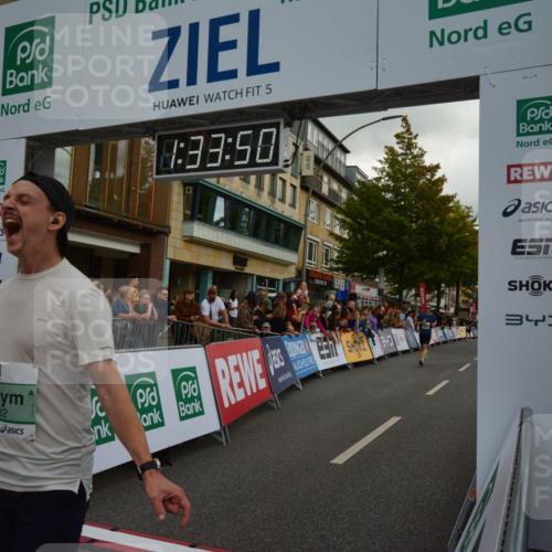 20.09.2026 - PSD Bank Halbmarathon LAZAROV Photography http://msf.ph/oto/10549645 20.09.2026 11:33:49 Ziel 2201, 2482, 4395 meine-sportfotos.de