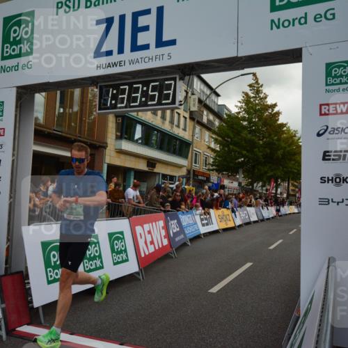20.09.2026 - PSD Bank Halbmarathon LAZAROV Photography http://msf.ph/oto/10549646 20.09.2026 11:33:53 Ziel 2201, 2265, 2482 meine-sportfotos.de