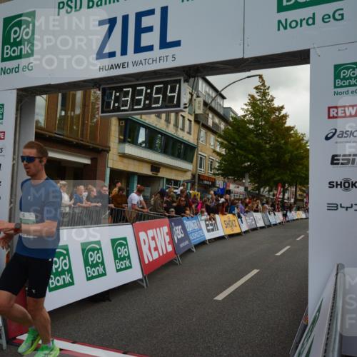 20.09.2026 - PSD Bank Halbmarathon LAZAROV Photography http://msf.ph/oto/10549647 20.09.2026 11:33:53 Ziel 2201, 2265, 2482 meine-sportfotos.de