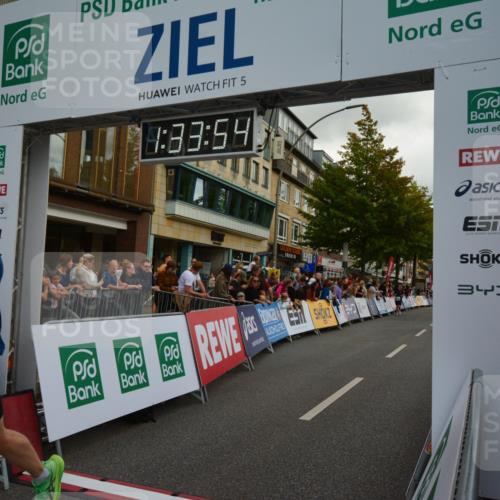 20.09.2026 - PSD Bank Halbmarathon LAZAROV Photography http://msf.ph/oto/10549648 20.09.2026 11:33:53 Ziel 2201, 2265, 2482 meine-sportfotos.de
