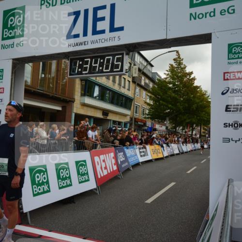 20.09.2026 - PSD Bank Halbmarathon LAZAROV Photography http://msf.ph/oto/10549653 20.09.2026 11:34:04 Ziel 1384, 1995, 2265, 3551, 4276, 4690 meine-sportfotos.de