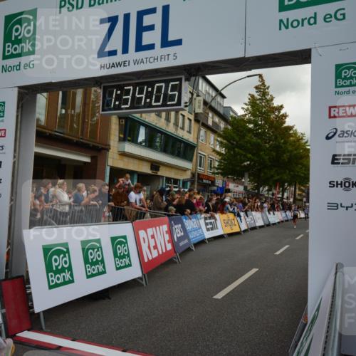 20.09.2026 - PSD Bank Halbmarathon LAZAROV Photography http://msf.ph/oto/10549655 20.09.2026 11:34:04 Ziel 1384, 1995, 2265, 3551, 4276, 4690 meine-sportfotos.de