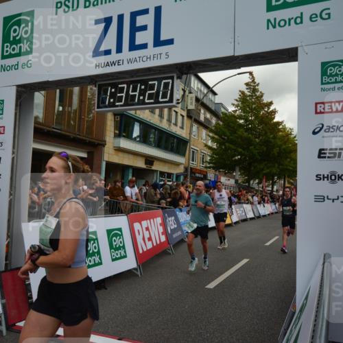 20.09.2026 - PSD Bank Halbmarathon LAZAROV Photography http://msf.ph/oto/10549679 20.09.2026 11:34:19 Ziel 1384, 1871, 2043, 2547, 2945, 4783 meine-sportfotos.de