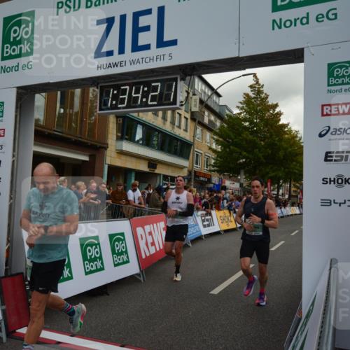 20.09.2026 - PSD Bank Halbmarathon LAZAROV Photography http://msf.ph/oto/10549681 20.09.2026 11:34:20 Ziel 1384, 1871, 2043, 2547, 2945, 4783 meine-sportfotos.de