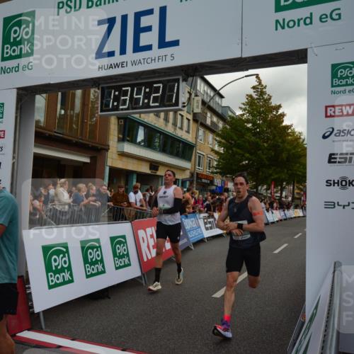 20.09.2026 - PSD Bank Halbmarathon LAZAROV Photography http://msf.ph/oto/10549682 20.09.2026 11:34:20 Ziel 1384, 1871, 2043, 2547, 2945, 4783 meine-sportfotos.de