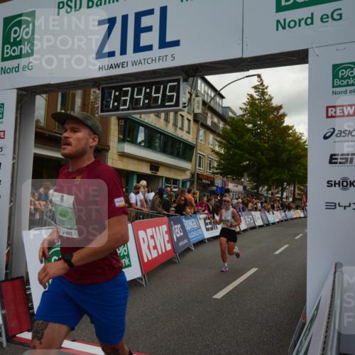 20.09.2026 - PSD Bank Halbmarathon LAZAROV Photography http://msf.ph/oto/10549693 20.09.2026 11:34:44 Ziel 1632, 2308, 2910, 3267, 4345, 4702 meine-sportfotos.de