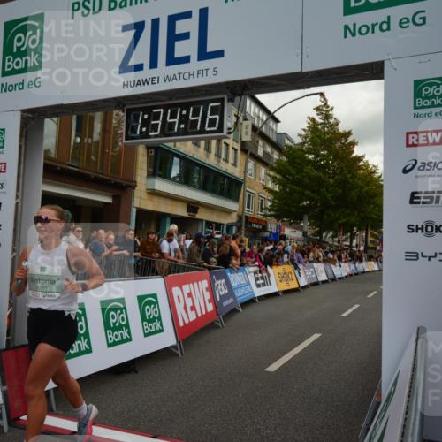 20.09.2026 - PSD Bank Halbmarathon LAZAROV Photography http://msf.ph/oto/10549699 20.09.2026 11:34:46 Ziel 1535, 1632, 2308, 2910, 3267, 4297, 4345, 4702 meine-sportfotos.de