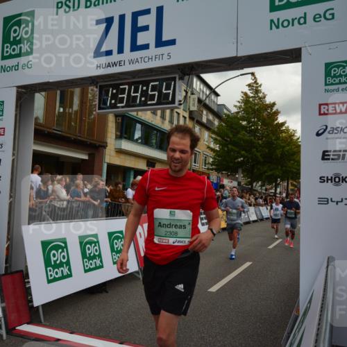 20.09.2026 - PSD Bank Halbmarathon LAZAROV Photography http://msf.ph/oto/10549703 20.09.2026 11:34:53 Ziel 1535, 1632, 1930, 2159, 2308, 2352, 2910, 3267, 4297 meine-sportfotos.de