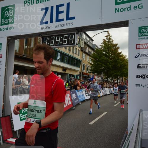 20.09.2026 - PSD Bank Halbmarathon LAZAROV Photography http://msf.ph/oto/10549705 20.09.2026 11:34:54 Ziel 1195, 1535, 1632, 1930, 2159, 2308, 2352, 2910, 3267, 4297 meine-sportfotos.de