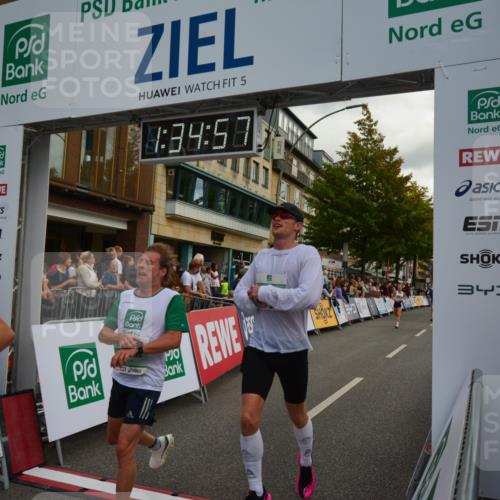 20.09.2026 - PSD Bank Halbmarathon LAZAROV Photography http://msf.ph/oto/10549715 20.09.2026 11:34:57 Ziel 1195, 1327, 1377, 1535, 1632, 1930, 2159, 2308, 2352, 2910, 3267, 4297 meine-sportfotos.de