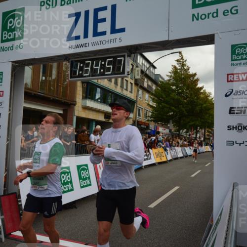 20.09.2026 - PSD Bank Halbmarathon LAZAROV Photography http://msf.ph/oto/10549716 20.09.2026 11:34:57 Ziel 1195, 1327, 1377, 1535, 1632, 1930, 2159, 2308, 2352, 2910, 3267, 4297 meine-sportfotos.de