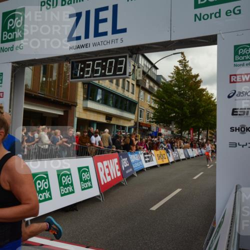 20.09.2026 - PSD Bank Halbmarathon LAZAROV Photography http://msf.ph/oto/10549729 20.09.2026 11:35:02 Ziel 1195, 1327, 1377, 1535, 1673, 1930, 2159, 2352, 2910, 3001, 3067, 3267, 4297 meine-sportfotos.de