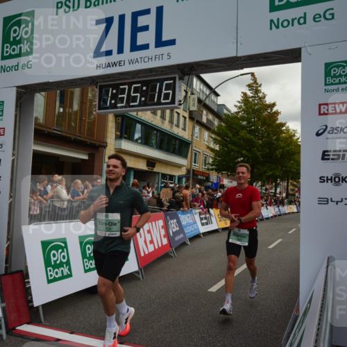 20.09.2026 - PSD Bank Halbmarathon LAZAROV Photography http://msf.ph/oto/10549758 20.09.2026 11:35:16 Ziel 1050, 1355, 1673, 1708, 3001, 3067 meine-sportfotos.de